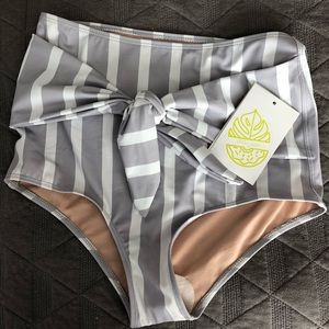 Kortnie Jeane bottoms. BNWT size small